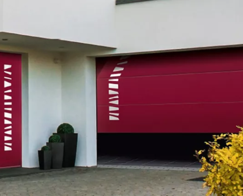 Porte de garage présentée par Point Fort Fichet